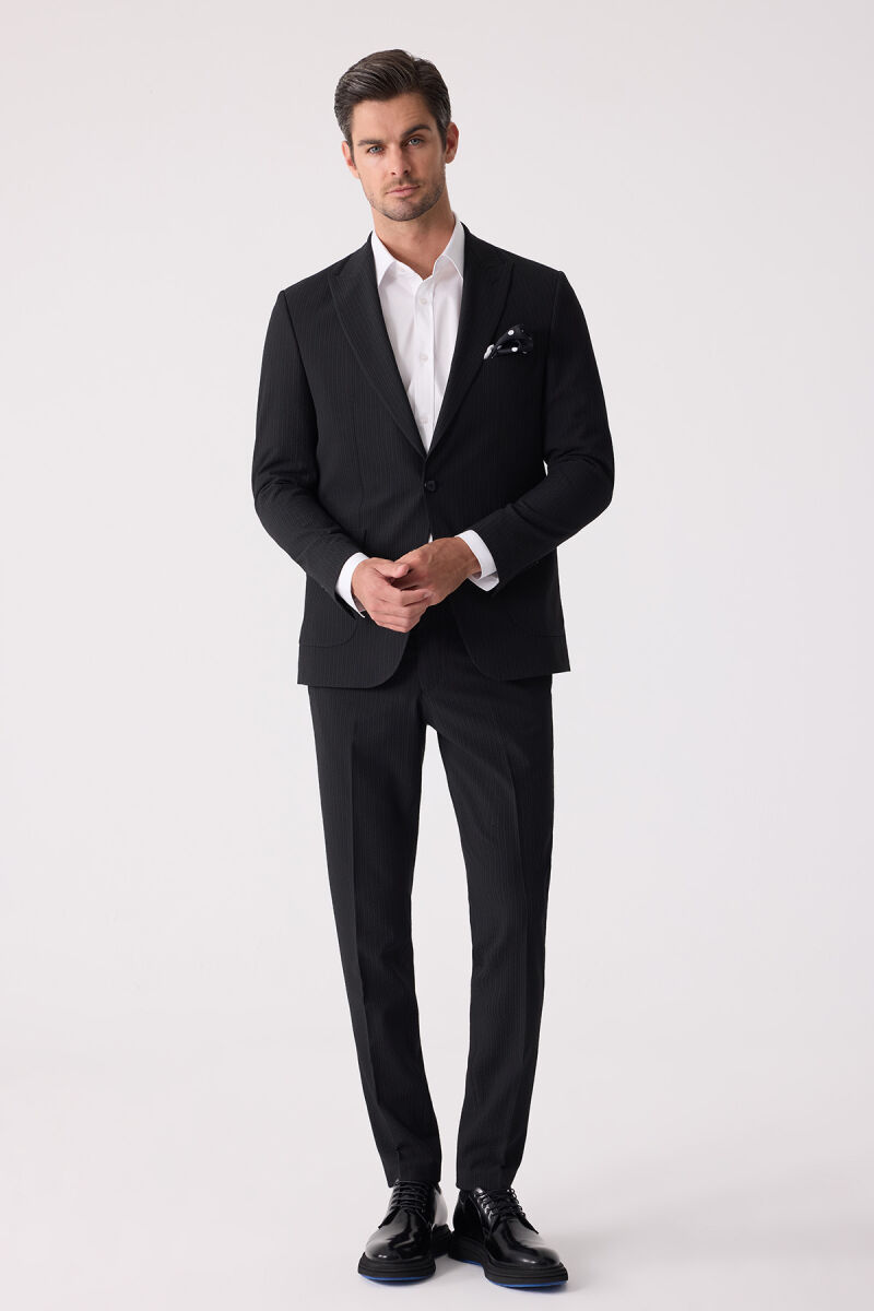Erkek Siyah Slim Fit Torba Cep Çizgili Jogger Pantolonlu Sivri Yaka Takım Elbise - 1