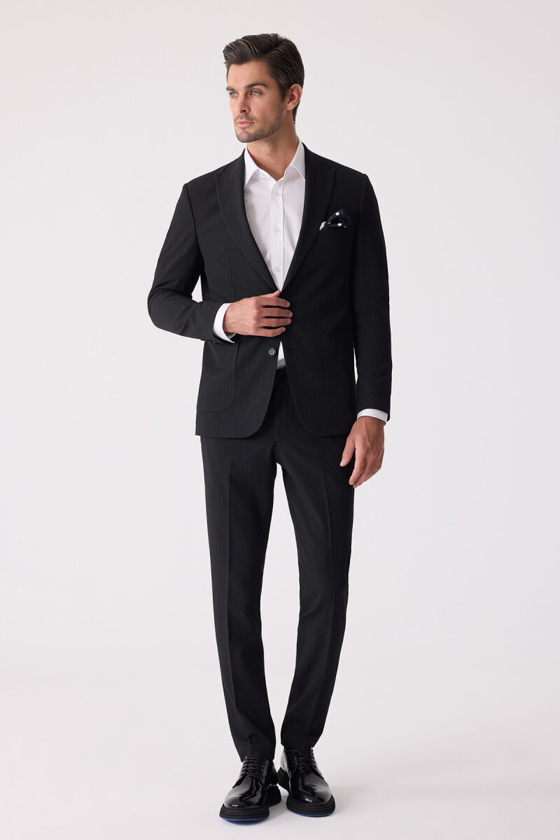 Erkek Siyah Slim Fit Torba Cep Çizgili Jogger Pantolonlu Sivri Yaka Takım Elbise - 2