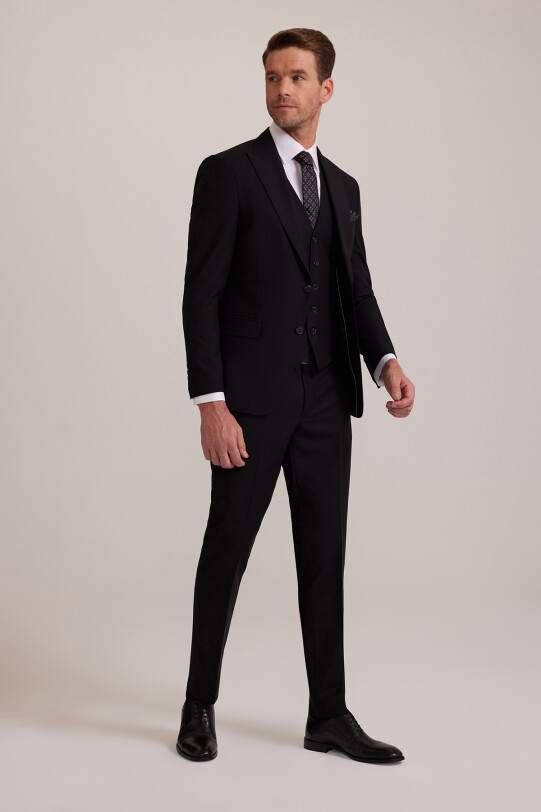 Erkek Siyah Slim Fit Yelekli Sivri Yaka Takım Elbise
